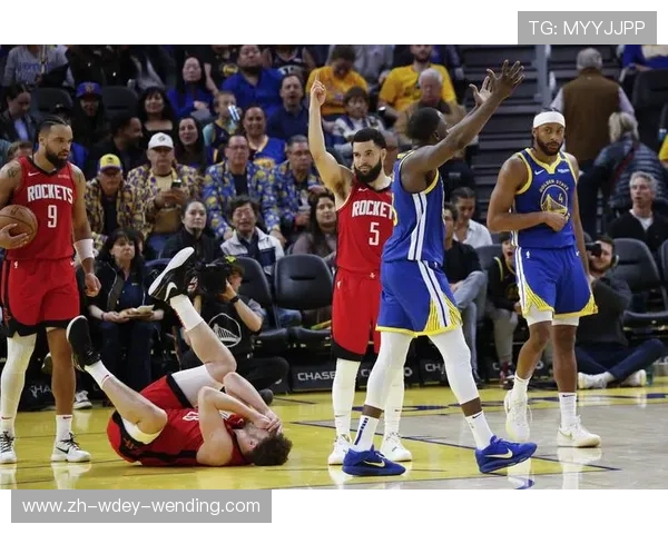 火箭队在季后赛的哪些比赛中展现出团队篮球的特点