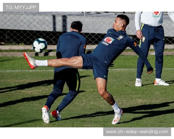 足球训练中的动作连贯性与技术提升 足球训练中的动作连贯性与技术提升